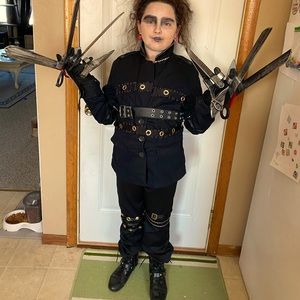 Homemade Edward Scissorhands costume